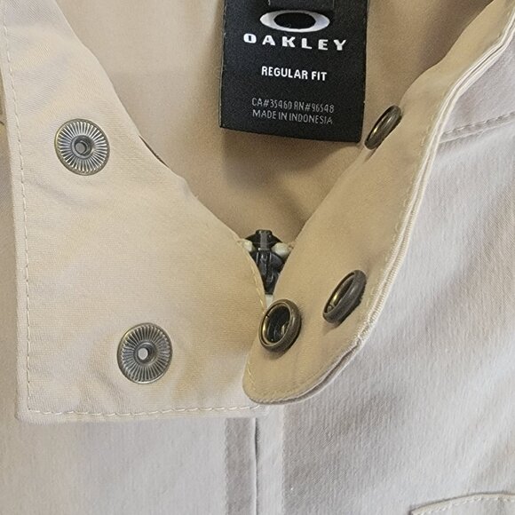 Oakley mens lightweight beige jacket XL 1 owner, worn couple of times - Picture 2 of 7